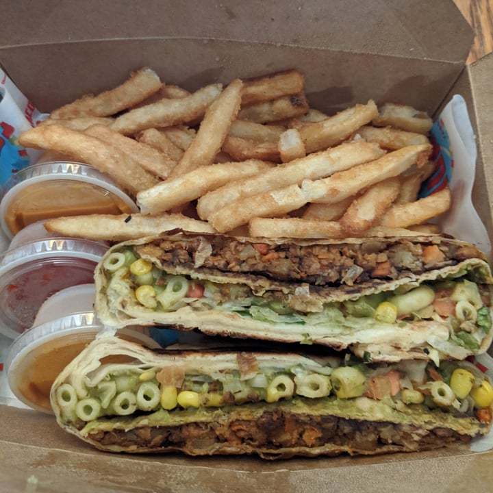 review photo of Nuno’s Tacos & Vegmex Grill KrunchWrap shared by @marshallking on 21 Jun 2020 - review
