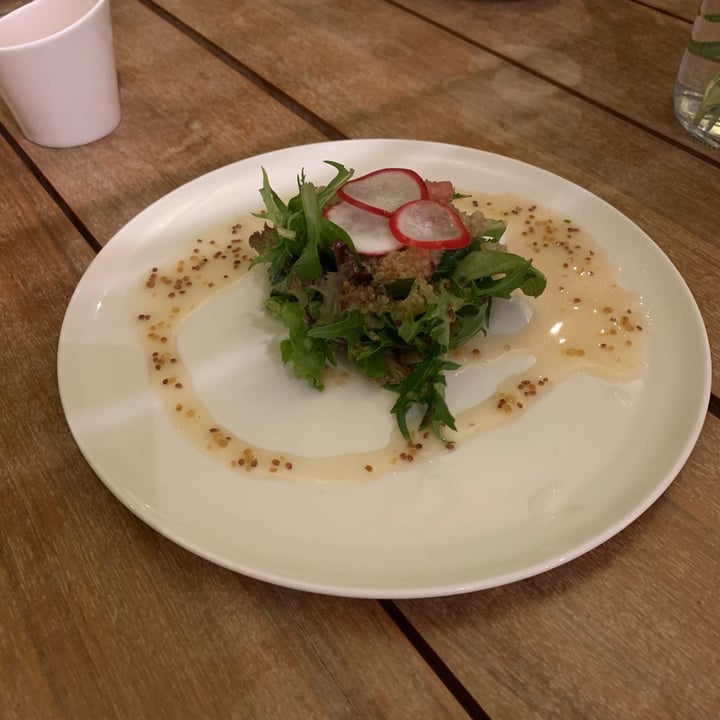 review photo of Elemen @Millenia Walk Quinoa salad shared by @jashment on 11 Aug 2019 - review