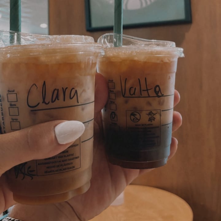review photo of Starbucks Brown Sugar Oatmilk Shaken Espresso shared by @chiaranoir on 10 Jul 2022 - review