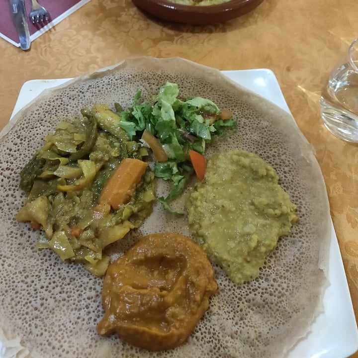 review photo of Dahlak Restaurant Piatto completo VEG shared by @aliceciao on 09 Apr 2022 - review