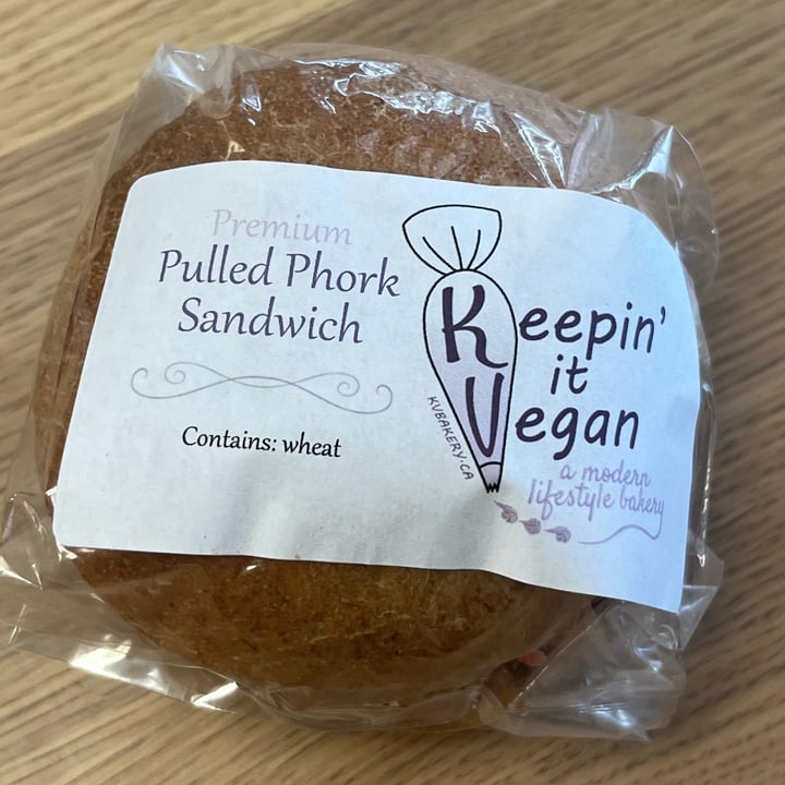 photo of Keepin’ It Vegan Pulled Phork Sandwich shared by @w0nderw0man on  13 Sep 2022 - review