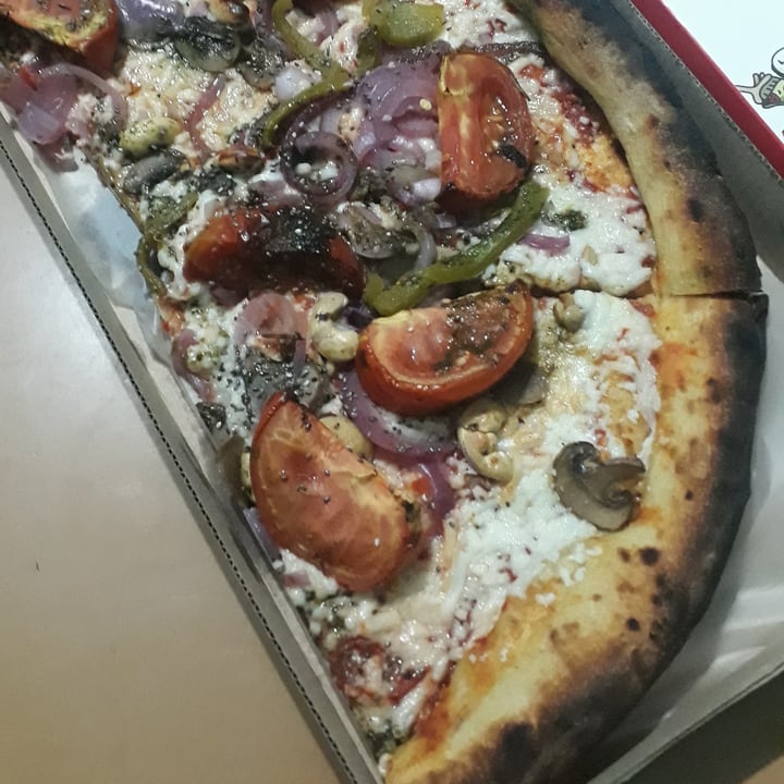 photo of Ronnie's Patagonia pizza vegana shared by @ramiro090 on  10 Apr 2022 - review