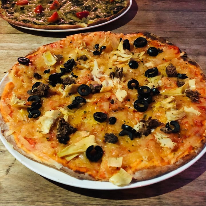 photo of Vegan E Meet Italy Foresta pizza shared by @hanve on  25 Sep 2021 - review