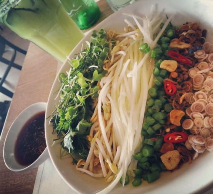 photo of WOK Zona T Thai bowl salad shared by @colombianavegana on  07 Feb 2020 - review