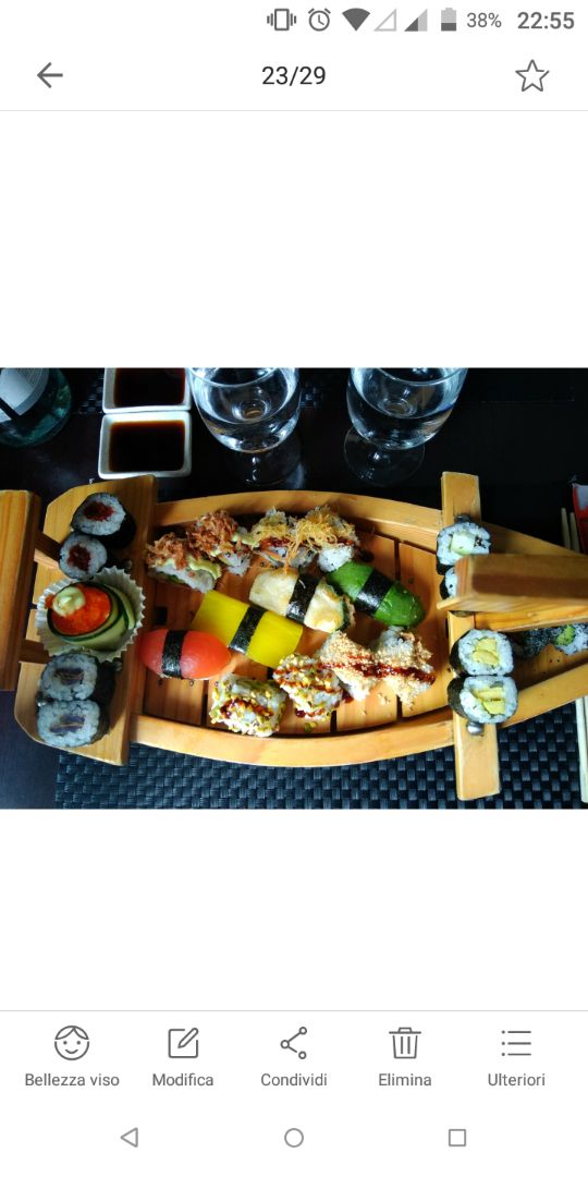 photo of Asia Fusion Sushi Barca mix per 2 persone Vegan shared by @ravanellocurioso on  15 Feb 2020 - review
