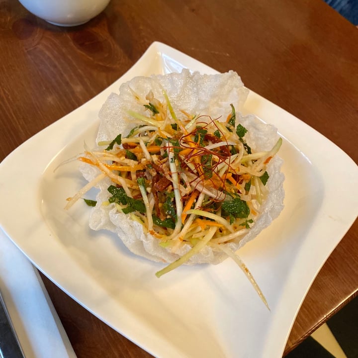 photo of Vevi Restaurant Papaya Salat (Goi Du Du) shared by @connychiwa on  16 Aug 2020 - review