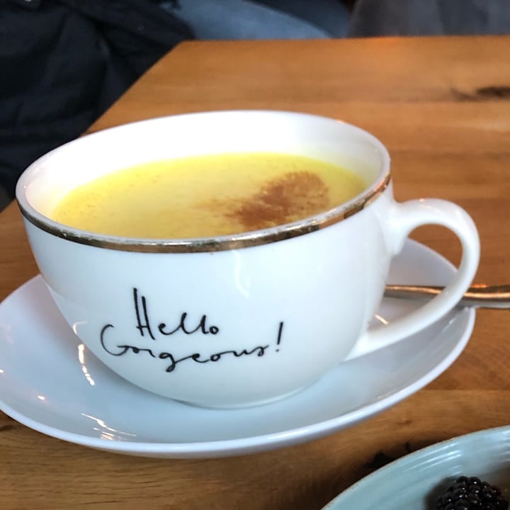 photo of SOUL - Vegan Coffee Bar Curcuma Latte shared by @franciiotto on  03 Apr 2022 - review