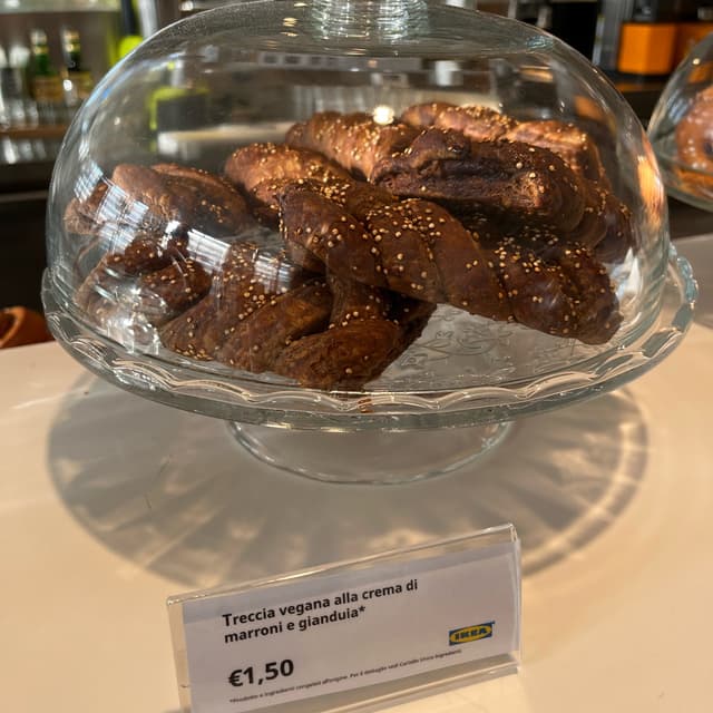 Foto del plato “Treccia vegana alla crema di marroni e gianduia”