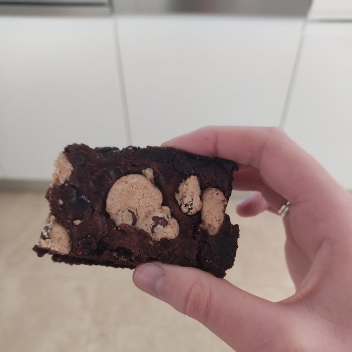 photo of Woolworths Food 5 Chunky Cookie Brownie Slices shared by @anxietea on  25 Oct 2021 - review