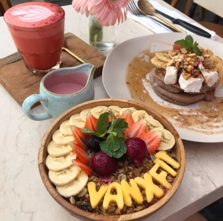 photo of KYND COMMUNITY Acai bowl shared by @vanessaainsley on  18 Apr 2020 - review