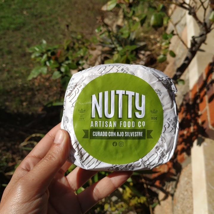 photo of Nutty Artisan Foods curado con ajo silvestre shared by @runa on  03 Nov 2020 - review