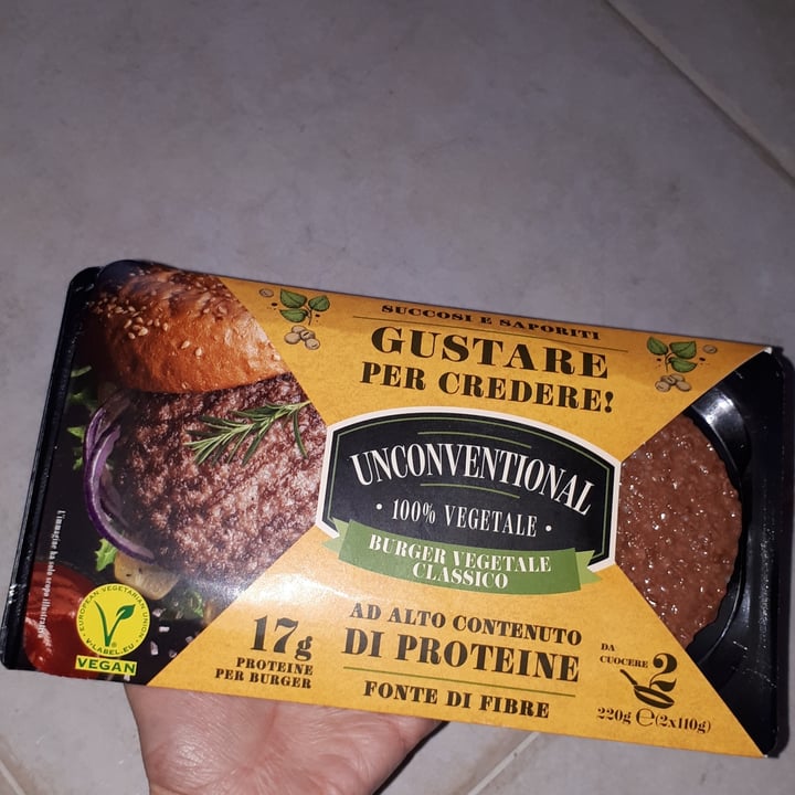 photo of Unconventional Burger Vegetale Classico - Classic Burger shared by @giuliasmart on  20 Dec 2022 - review