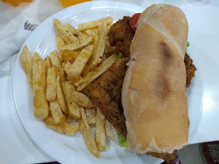 photo of Loving Hut Microcentro Tofu sandwich shared by @batimaez on  25 Mar 2020 - review