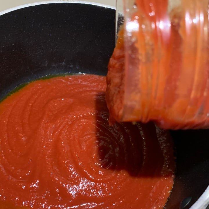 photo of Rosso Gargano Passata di Puglia in vetro shared by @viorao on  11 Dec 2021 - review