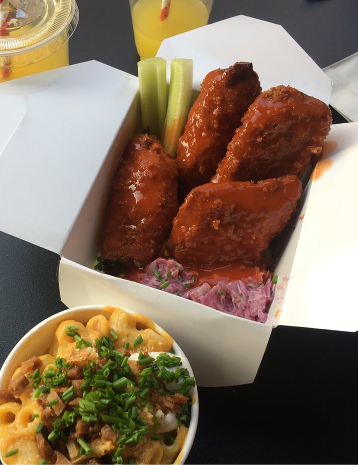 photo of Rudy's Dirty Vegan Diner Buffalo wings shared by @anadecastro on  16 Aug 2020 - review