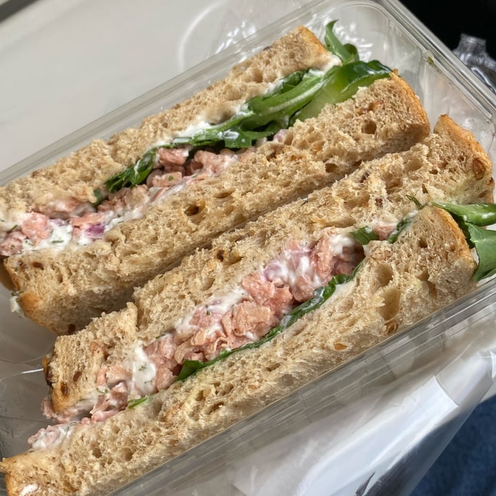 photo of Starbucks Tu’nah Mayo Sandwich shared by @meganthevegetable on  27 Apr 2022 - review