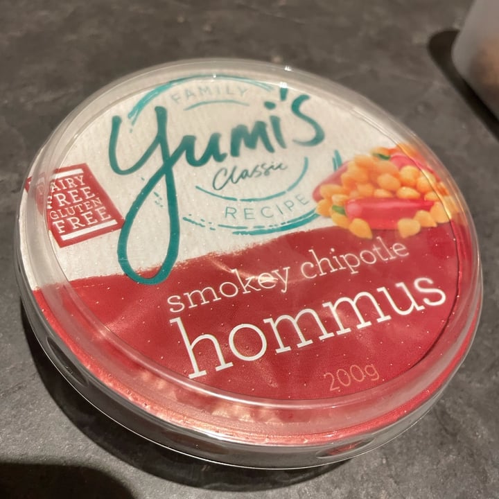 photo of Yumi's Smokey Chipotle Hummus shared by @plantbasedancer on  11 Nov 2021 - review
