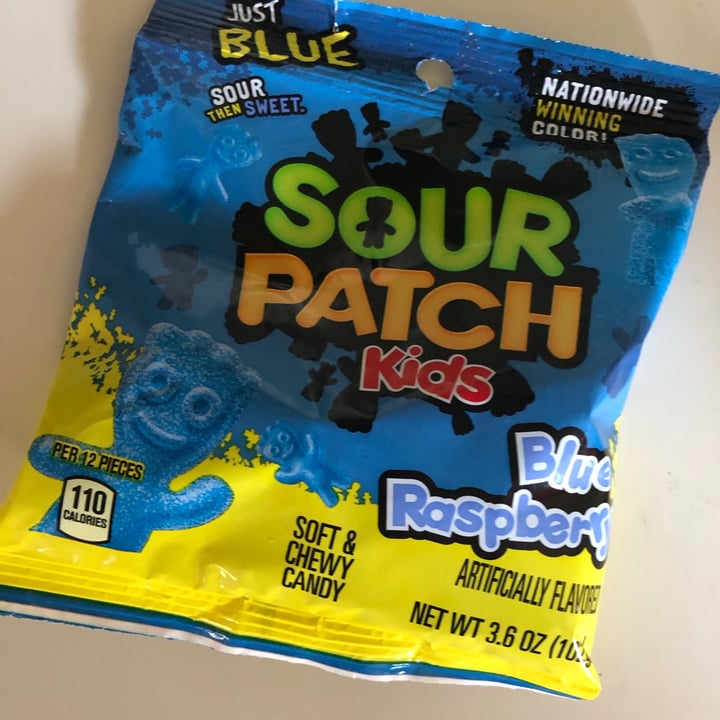 photo of Sour Patch Kids Blue Raspberry Sour Patch Kids shared by @reywatson on  05 May 2021 - review