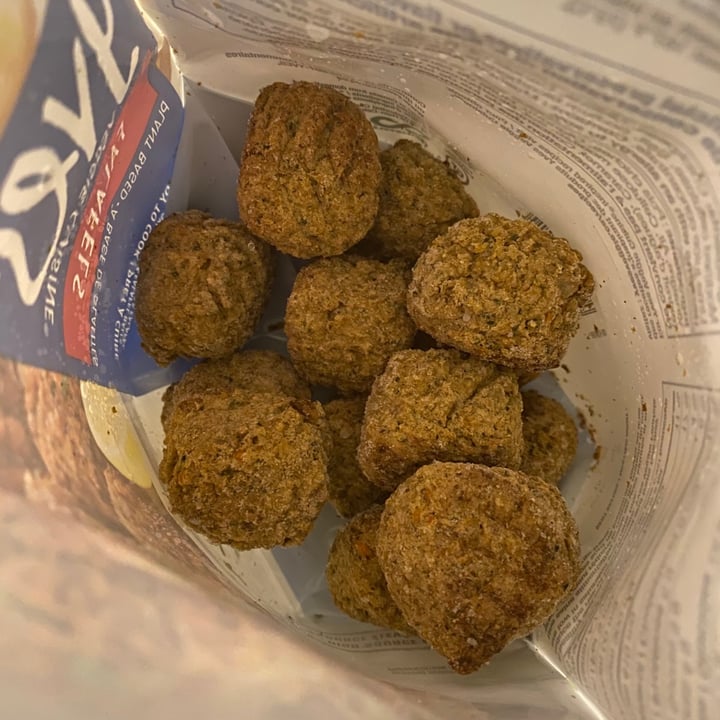 review photo of Yves Veggie Cuisine Falafel Balls shared by @oat on 10 May 2021 - review