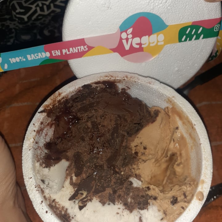 photo of Veggo Helado de sambayón shared by @abillionale on  09 Dec 2021 - review