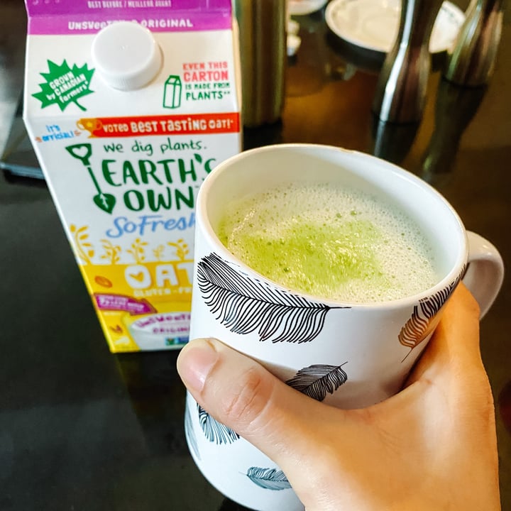 photo of Earth's Own So Fresh Oat Unsweetened Original Beverage shared by @theveganhopper on  06 Jan 2021 - review