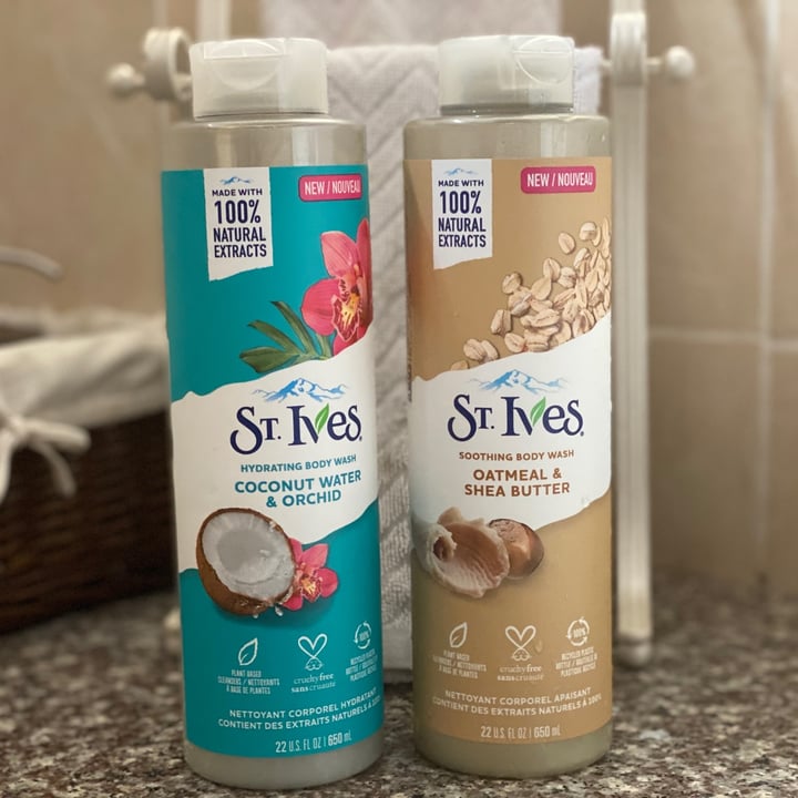 photo of St. Ives Oatmeal and Shea Butter Soothing Shower Gel shared by @shammyacj on  28 Jul 2021 - review