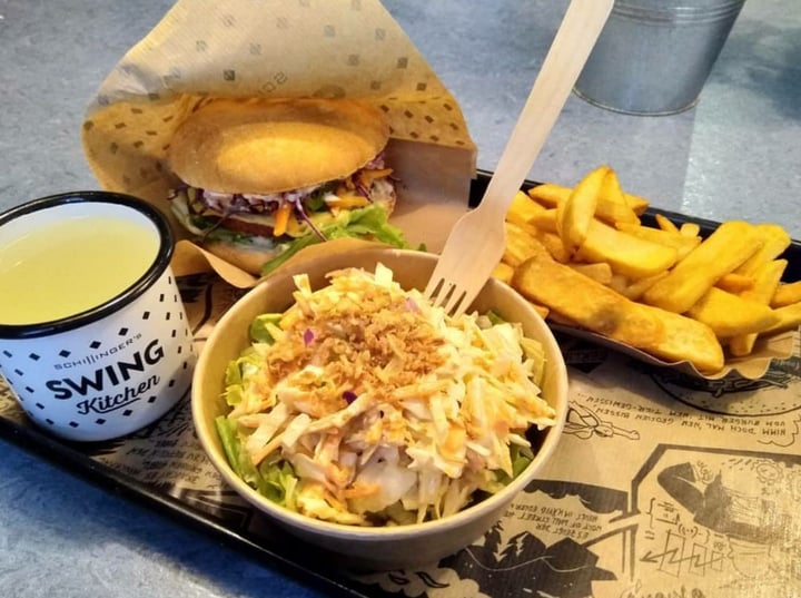 photo of Swing Kitchen Vegan cheese burger shared by @pako on  03 Mar 2020 - review