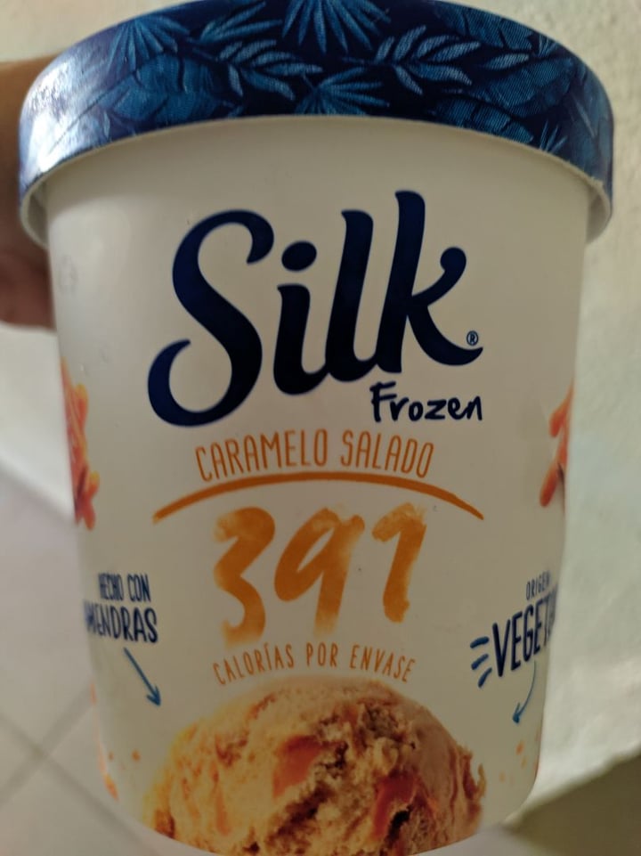 photo of Silk Silk Frozen Caramelo Salado shared by @abejitavampiro on  12 Dec 2019 - review