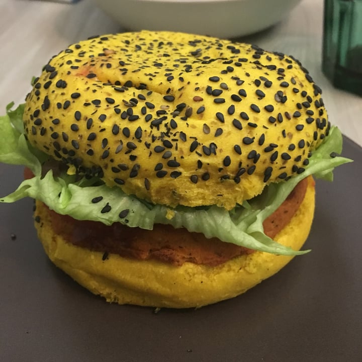 photo of Flower Burger Spicy Cecio shared by @pepaak on  10 Feb 2022 - review