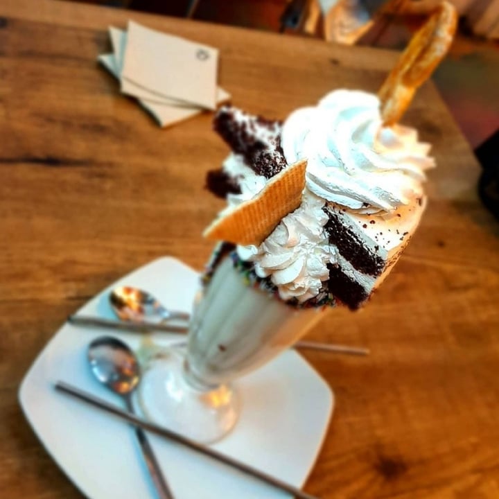 photo of Freedom Cakes Freak shake shared by @itscristinaag on  26 Feb 2022 - review