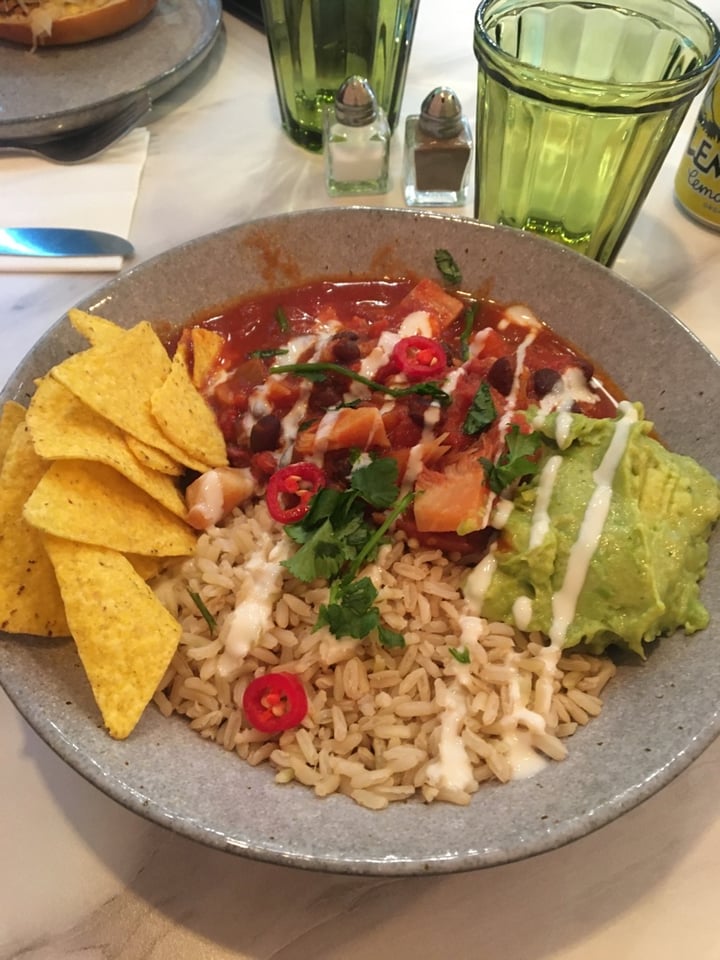 photo of Vertigo - Plant Based Eatery - Cross Street Jackfruit & Blackbean Chilli shared by @920027163219592 on  05 Jan 2020 - review