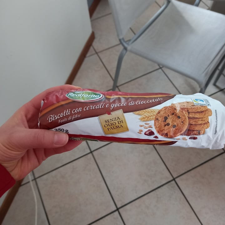 photo of Realforno Biscotti Cereali E Gocce Di Cioccolato shared by @lorenza96 on  26 Mar 2022 - review