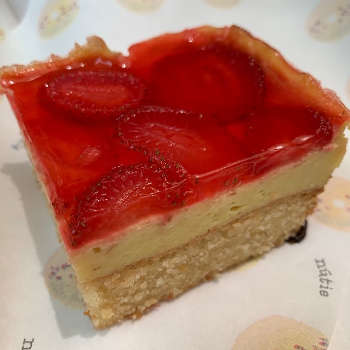 photo of Nútie Wholefoods and Hole Foods Jelly Custard Slice shared by @veganfoodinsydney on  15 Jan 2021 - review