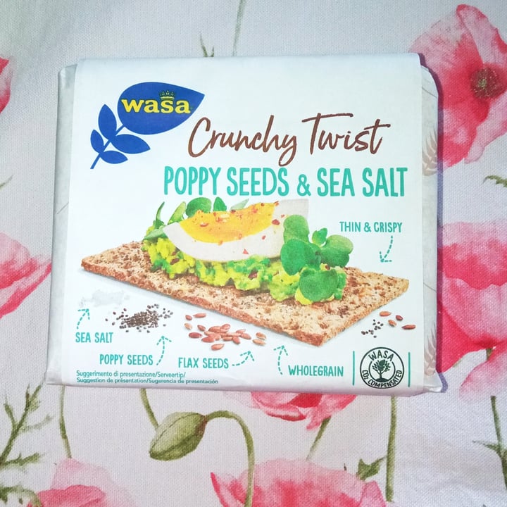 review photo of Wasa crunchy twist poppy seads and sea salt shared by @laninfa87 on 13 Nov 2022 - review