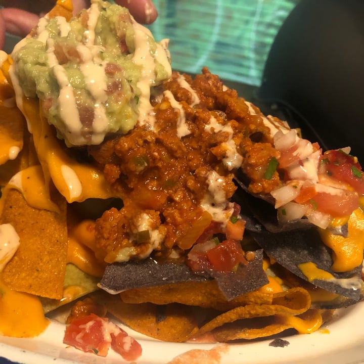 photo of Monchito Nachos con Chile carne y queso cheddar shared by @toysalem on  18 Dec 2020 - review