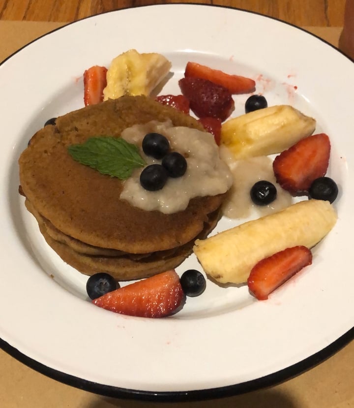 photo of OL'DAYS Coffee and Deli Vegan Pancakes Con Cream de Coco shared by @juliaarena on  10 Nov 2019 - review