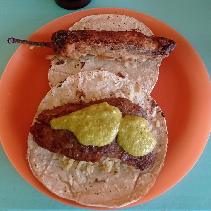 photo of Tacotlan Vegano Taco de Chipotle relleno de Queso shared by @mayraponze on  09 Dec 2021 - review
