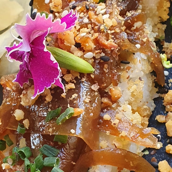 review photo of The Green Roll סן פרנסיסקו רול עם ריבת בצל shared by @finkel on 06 Oct 2021 - review