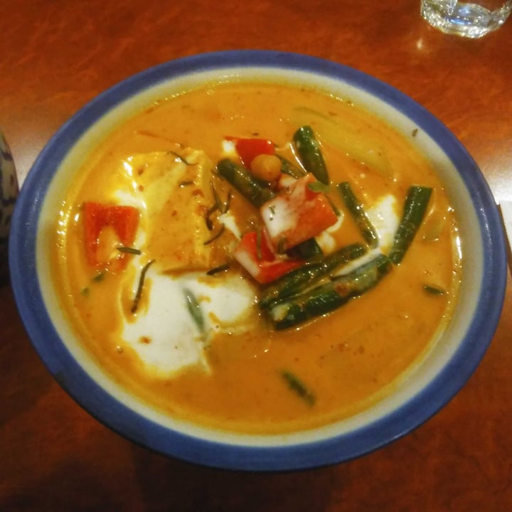 photo of Madame K's Vegetarian Panang Curry shared by @veganadam on  25 Aug 2019 - review