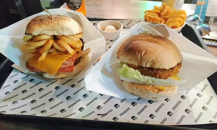 photo of Grassfed Chicken Burger shared by @sammijo111 on  09 Nov 2019 - review