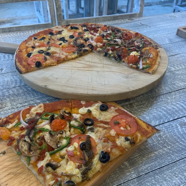 photo of Jonny Como Pizza Pizza Mexicana/ Siciliana shared by @c3cilia on  13 Jun 2022 - review