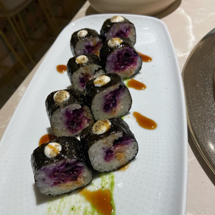 photo of Linfa Milano - Eat Different Jackfruit Crab Sushi shared by @blondeidentity on  23 Jan 2022 - review