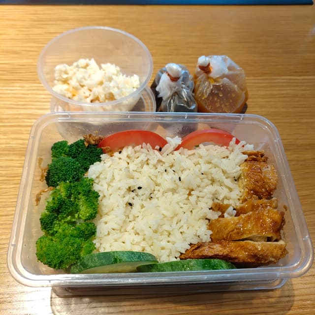 Photo of the dish “Hainanese Rice”