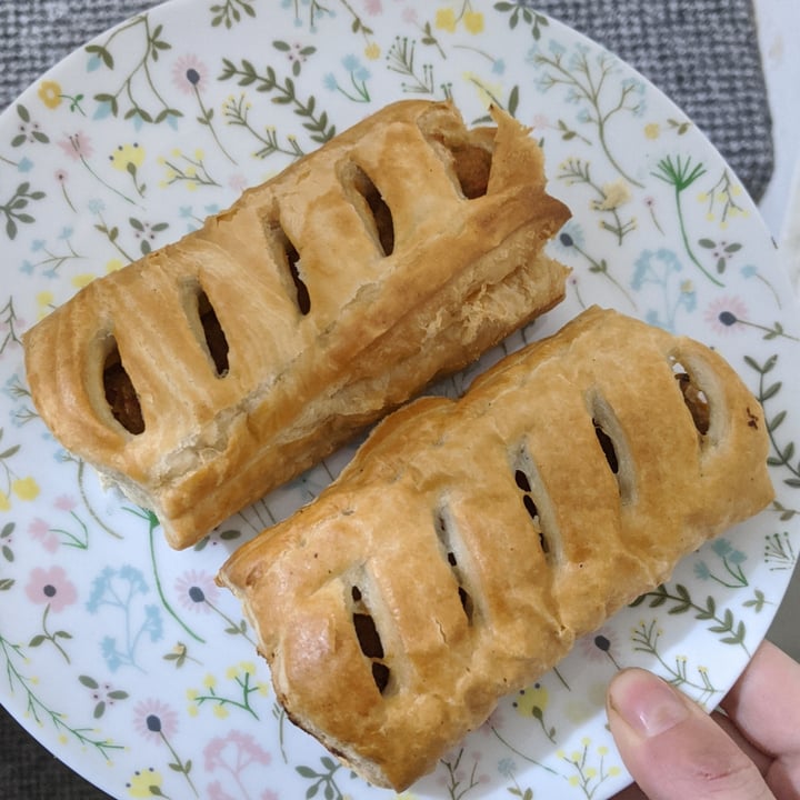 photo of ALDI BBQ Jackfruit Rolls shared by @vegans0ph3 on  10 Feb 2021 - review