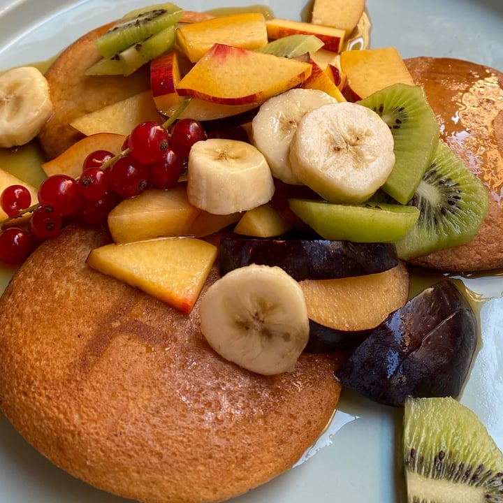 photo of Uno Caffé Olistico Pancake con frutta e sciroppo d’acero shared by @aleatoria on  03 Nov 2022 - review
