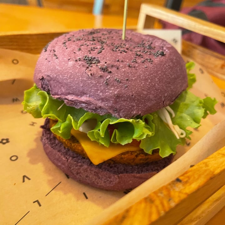 photo of Flower Burger Flower Burger shared by @giorgiaa on  22 Aug 2022 - review