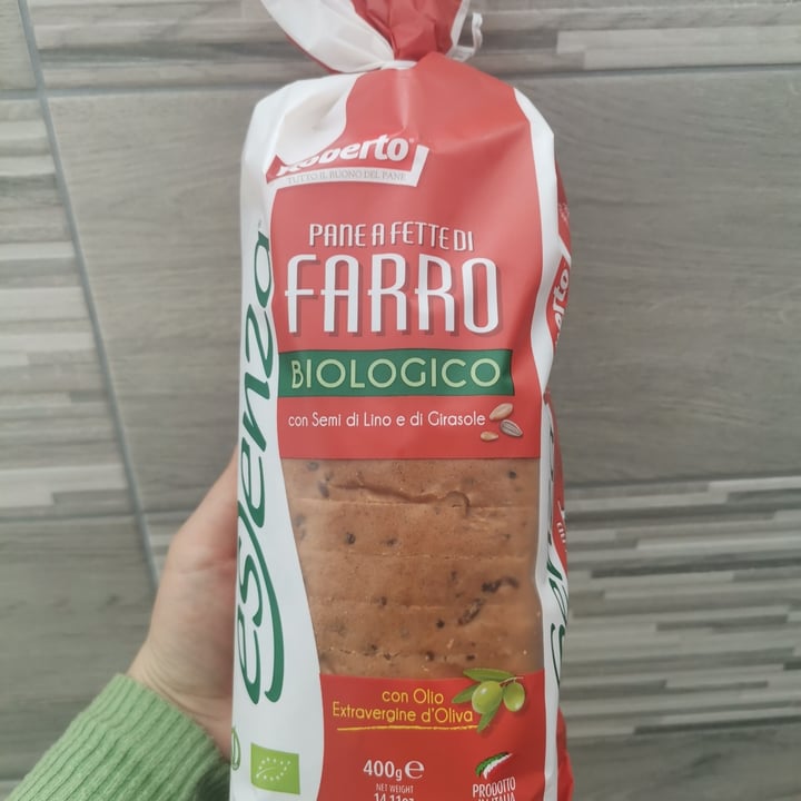 photo of Roberto Pane A Fette Di Farro shared by @elevegansoul on  14 Mar 2022 - review