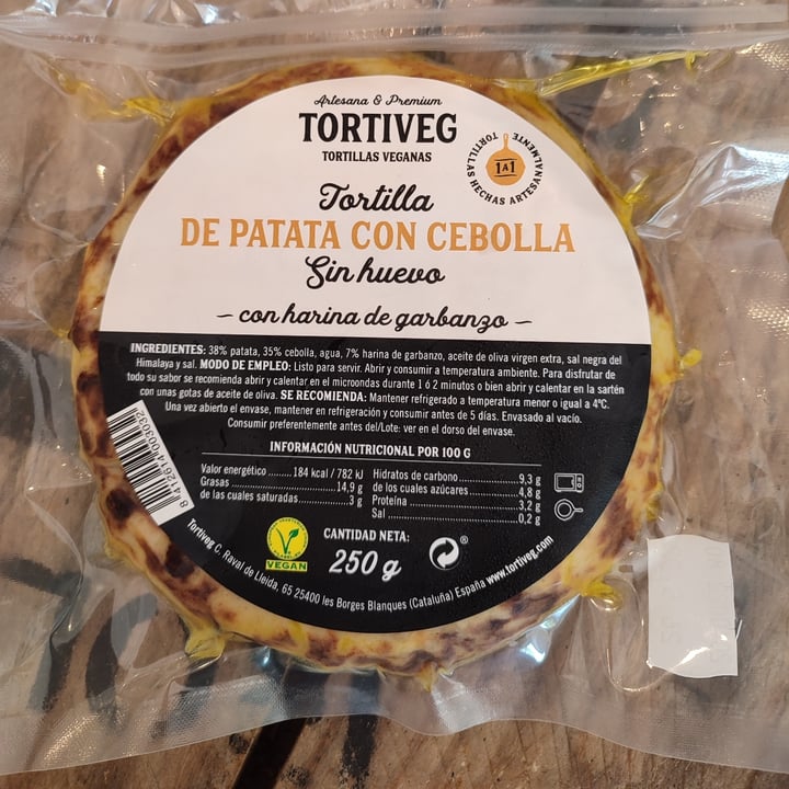 photo of Tortiveg Tortilla de patata con cebolla shared by @veganplace on  30 Apr 2022 - review