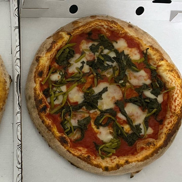 review photo of La Taverna di Pulcinella Margherita Con Friarielli shared by @chiarado on 17 Jun 2022 - review