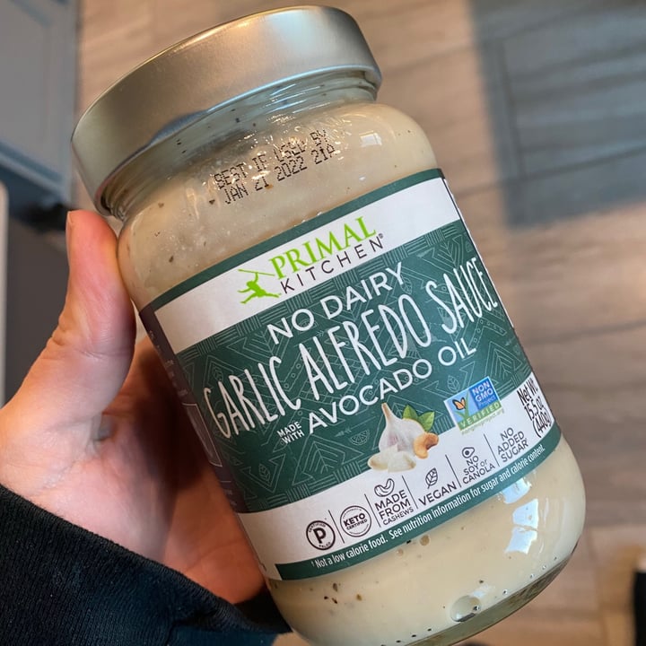 photo of Primal Kitchen Garlic Alfredo Sauce with Avocado Oil shared by @vegankenji on  06 Feb 2021 - review